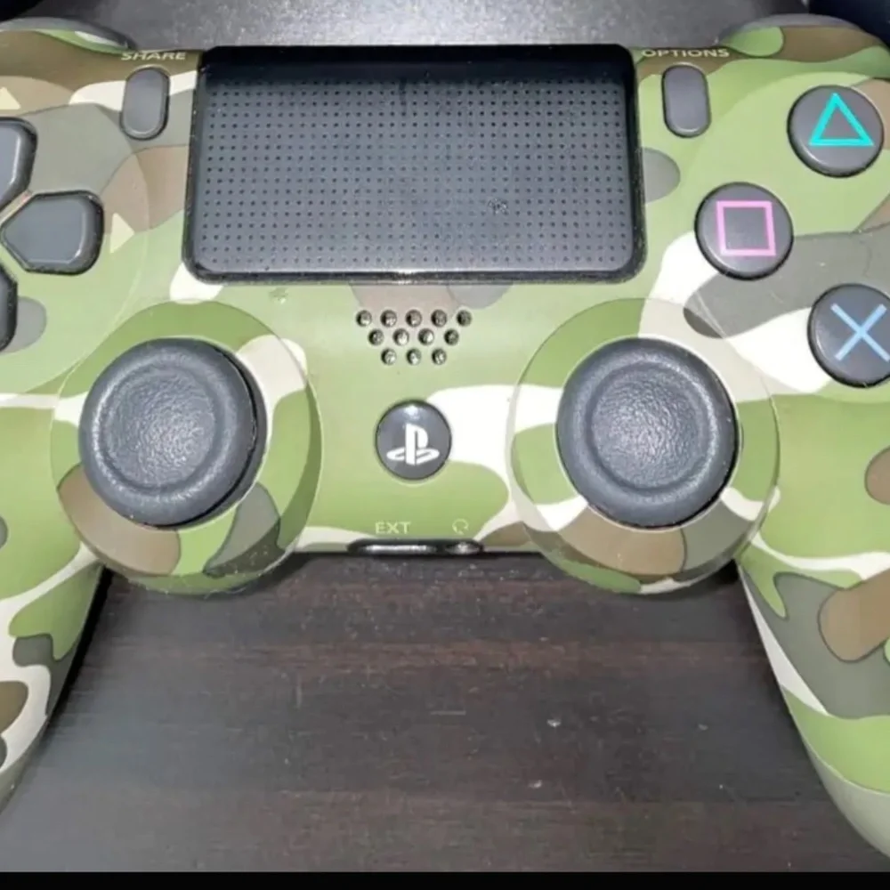 PS4 controller camo - Picture 2 of 2